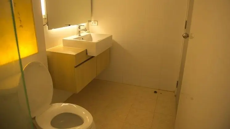 1-Bedroom Apartment with Pool Access