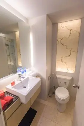 1 Bedroom Apartment with Pool View