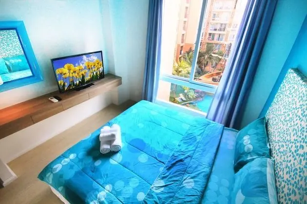 2 Bedrooms Family Suite with Kitchen, Pool View