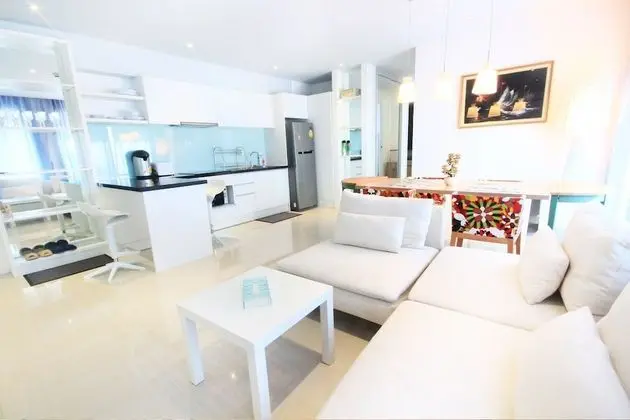2 Bedrooms Family Suite with Kitchen, Pool View