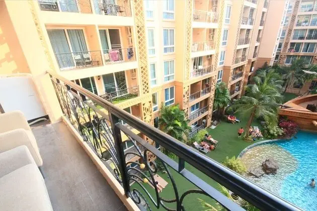 2 Bedrooms Family Suite with Kitchen, Pool View