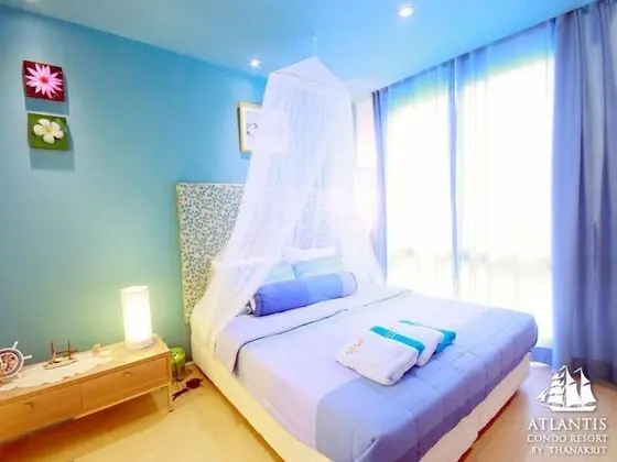 Family Suite with Sofa Bed, Pool View