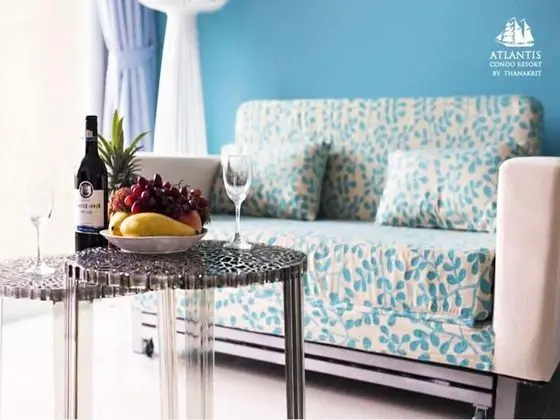 Family Suite with Sofa Bed, Pool View