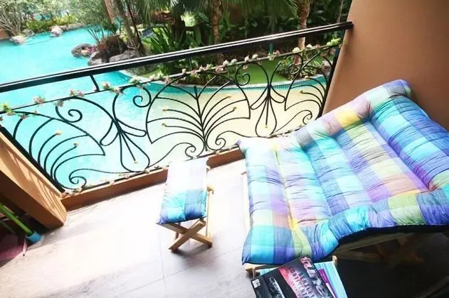 Family Suite with Sofa Bed, Pool View