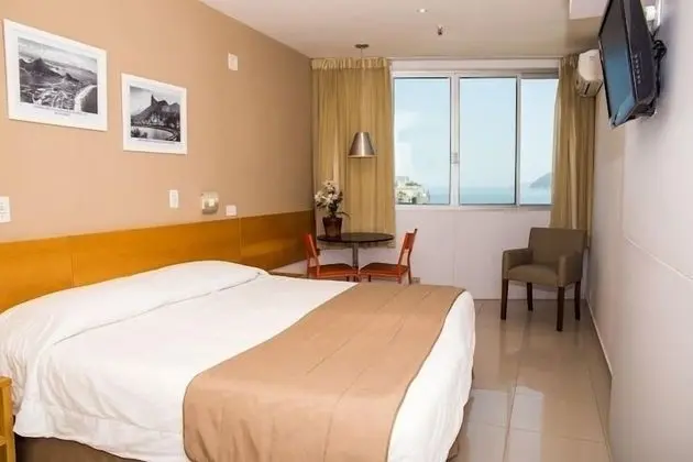 Deluxe Tek Büyük Yataklı Oda