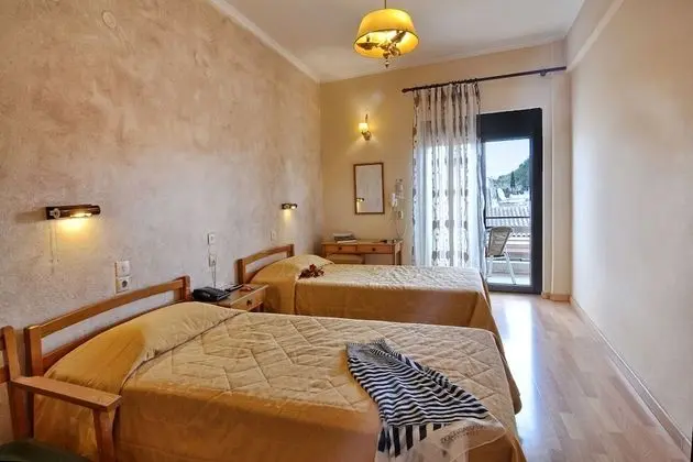 Tek Kişilik Oda, Balkon, Kısmi Deniz Manzaralı