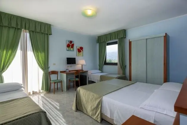 Classic Dört Kişilik Oda