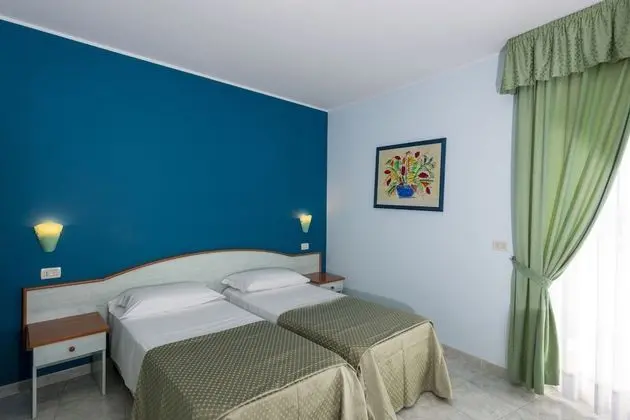 Standard Tek Büyük veya İki Ayrı Yataklı Oda