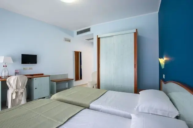 Standard Tek Büyük veya İki Ayrı Yataklı Oda