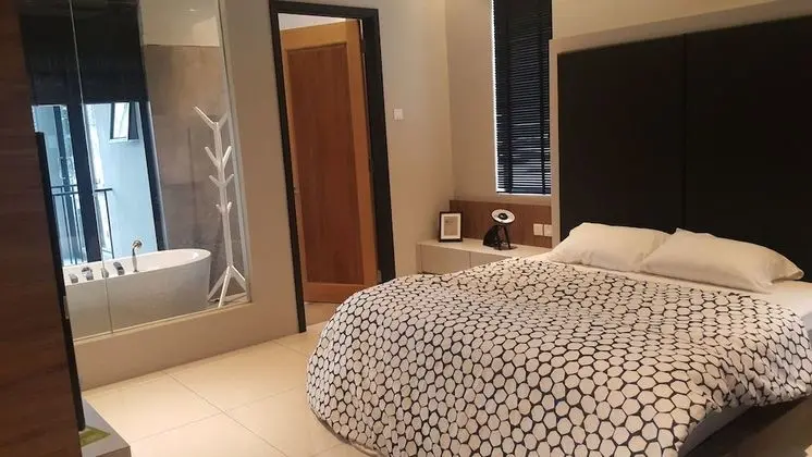 Bungalov, 6 Yatak Odası