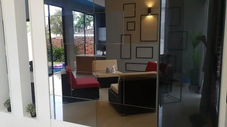 Bungalov, 6 Yatak Odası