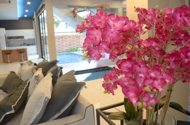 Bungalov, 6 Yatak Odası