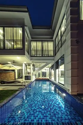 Bungalov, 6 Yatak Odası