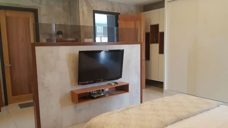 Bungalov, 6 Yatak Odası