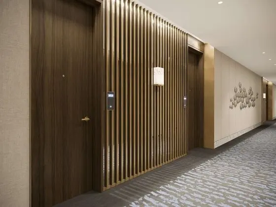 Oda, 1 En Büyük (King) Boy Yatak (Palmscape)