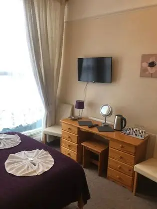 Tek Büyük Yataklı Oda, Banyolu/Duşlu