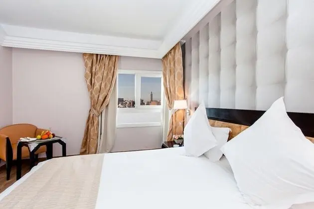 Premium Tek Büyük Yataklı Oda