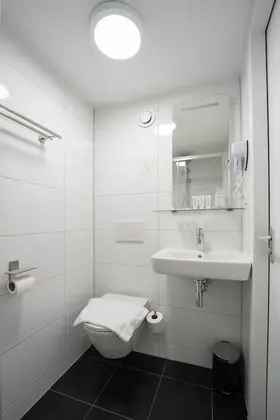 Üç Kişilik Oda