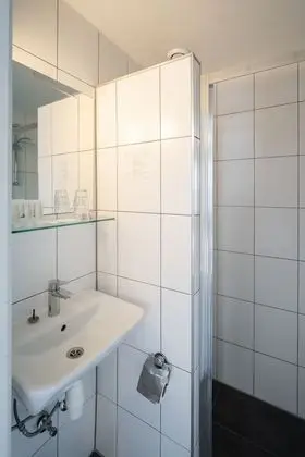 Üç Kişilik Oda