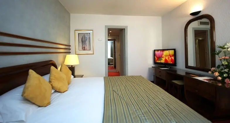 2 chambres adjacente