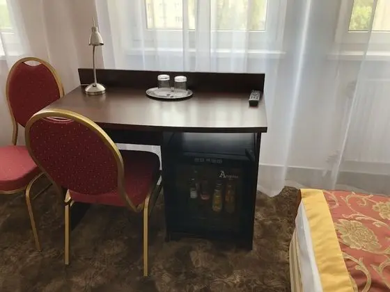 Üç Kişilik Oda