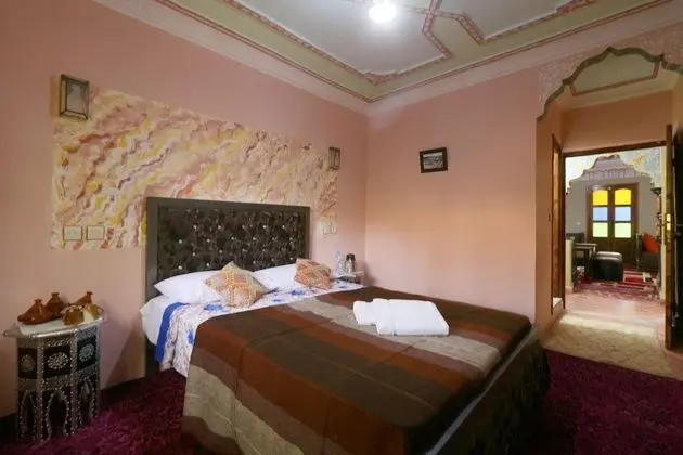 Tek Büyük Yataklı Oda (Taghlat)