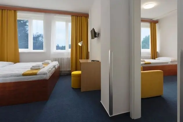 Standard Tek Büyük veya İki Ayrı Yataklı Oda