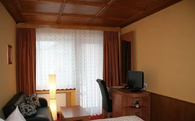 Tek Büyük Yataklı Oda, Balkon