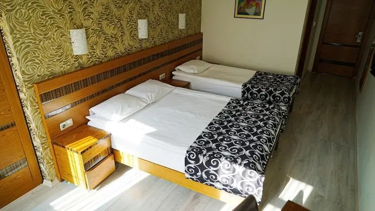 Basic Üç Kişilik Oda