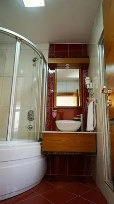 Basic Üç Kişilik Oda