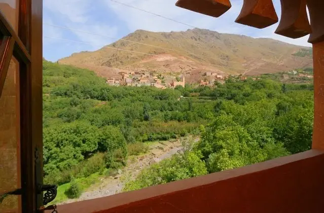 Tek Büyük Yataklı Oda, Dağ Manzaralı (Imoula)