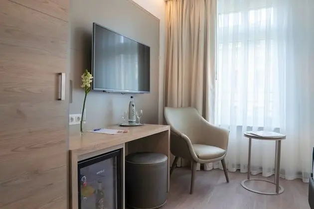 Comfort Tek Büyük Yataklı Oda
