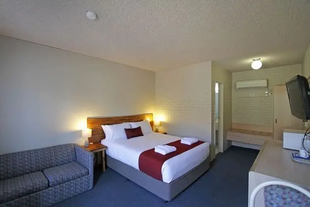 Standard Oda (Queen Room)