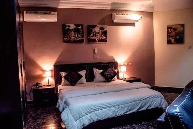 Deluxe Tek Büyük Yataklı Oda