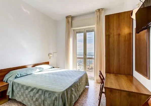 Superior Tek Büyük Yataklı Oda, Balkon, Deniz Manzaralı