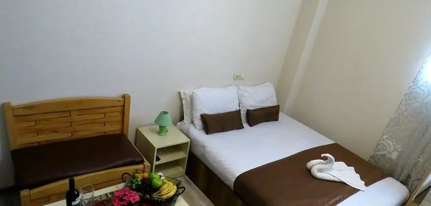 Standard Tek Büyük Yataklı Oda