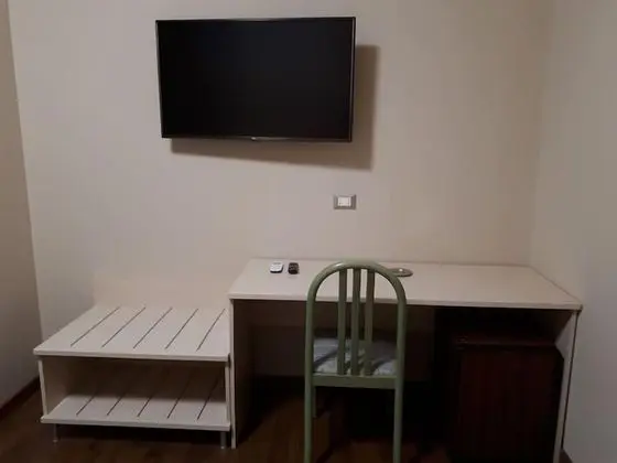 Büyük Yataklı Tek Kişilik Oda