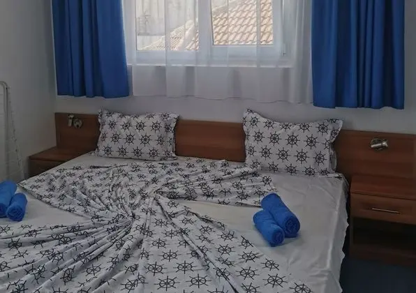 Classic Tek Büyük Yataklı Oda