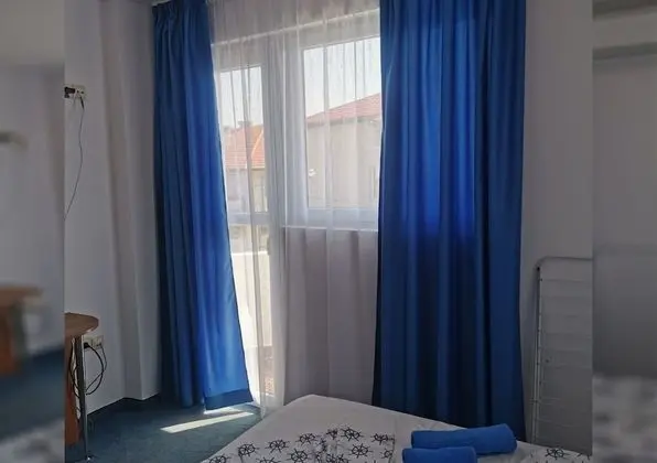 Classic Tek Büyük Yataklı Oda