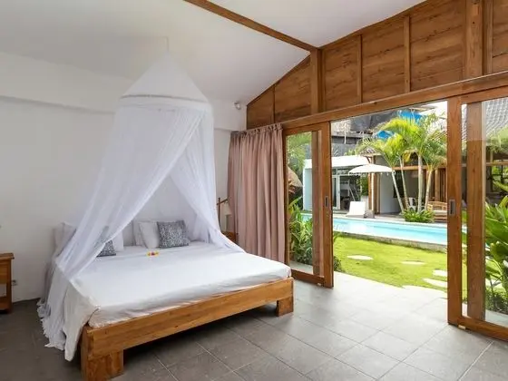 Villa, 4 Yatak Odası, Kişiye Özel Havuzlu