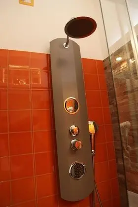 Tek Büyük Yataklı Oda (Naviglio)