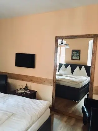 Classic Tek Büyük Yataklı Oda