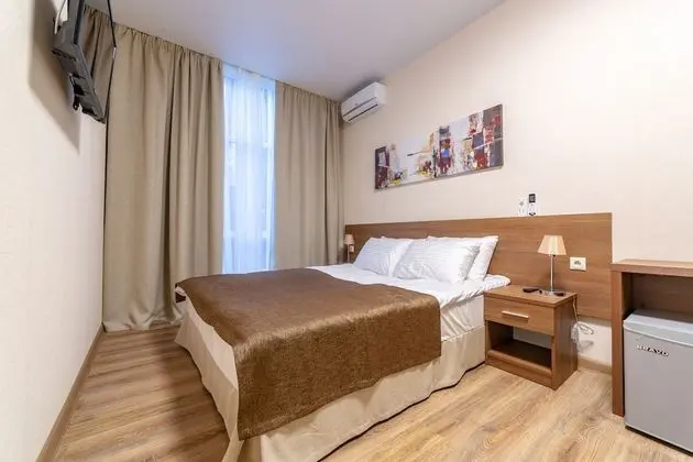 Tek Büyük veya İki Ayrı Yataklı Oda, Şehir Manzaralı
