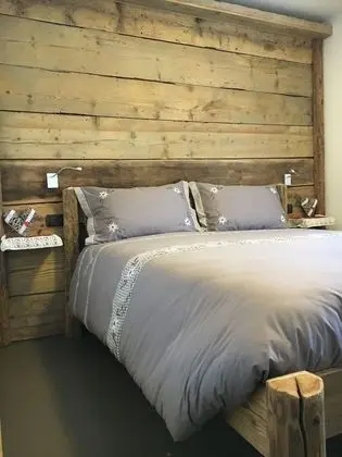 Design Tek Büyük Yataklı Oda, Dağ Manzaralı
