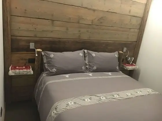 Design Tek Büyük Yataklı Oda, Dağ Manzaralı