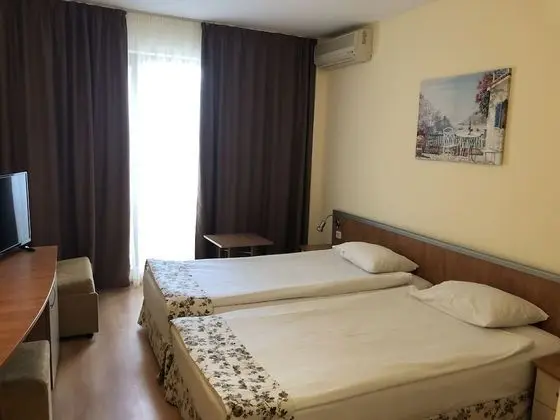 Standard Tek Büyük Yataklı Oda
