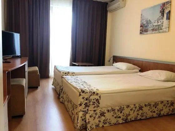 Standard Tek Büyük Yataklı Oda