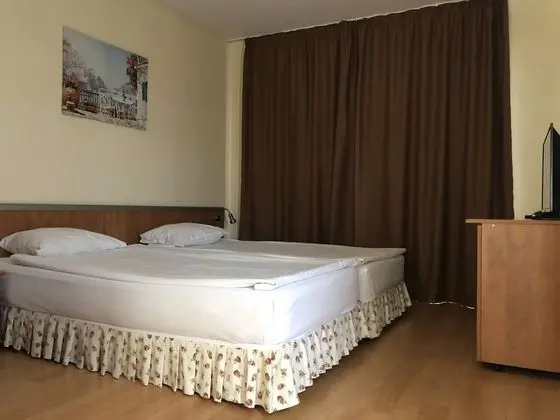 Standard Tek Büyük Yataklı Oda