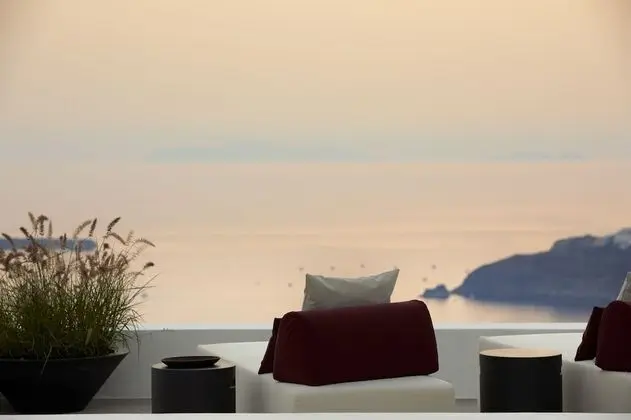 Atoles Villa with Private Pool and Caldera View