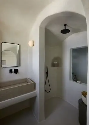 Grace Suite with Plunge Pool and Caldera View
